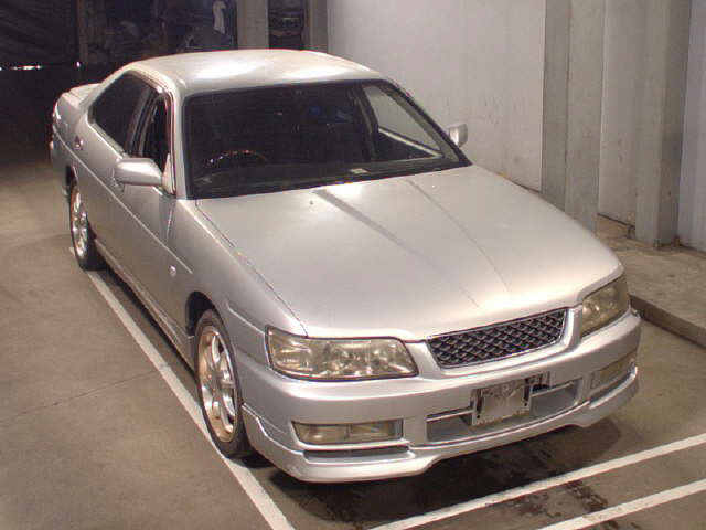 Nissan LAUREL