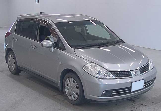 Nissan TIIDA