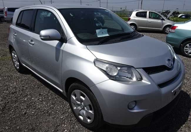 Toyota IST