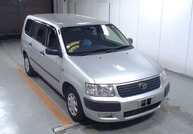 Toyota Succeed Van