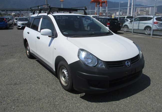 Nissan AD Van