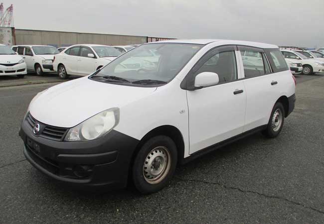 Nissan AD Van