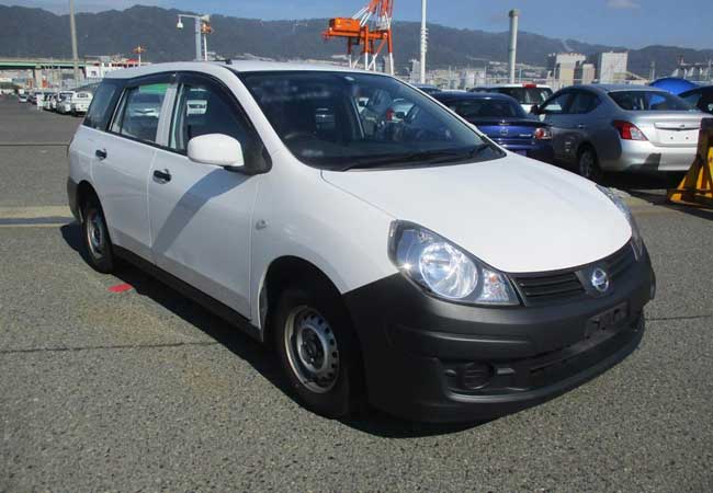 Nissan AD Van