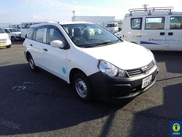 Nissan AD Van