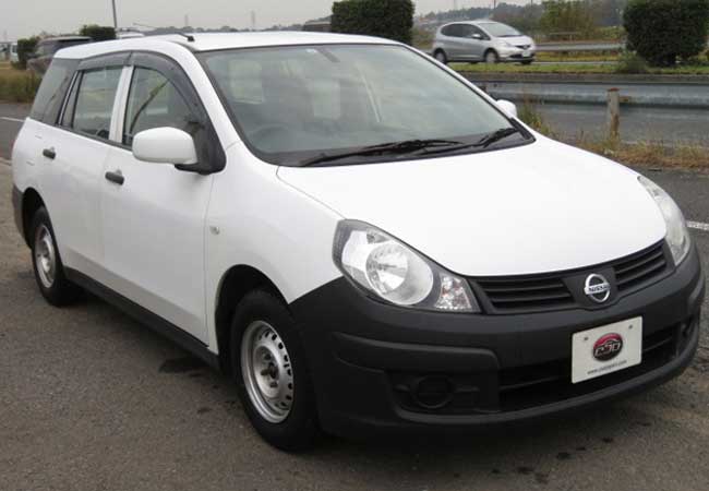 Nissan AD Van