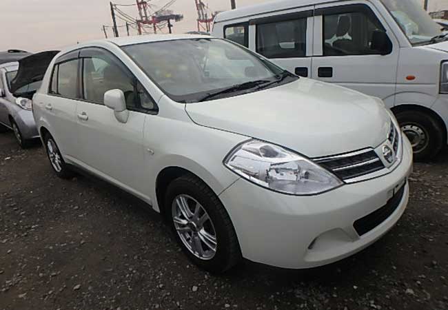 Nissan TIIDA LATIO