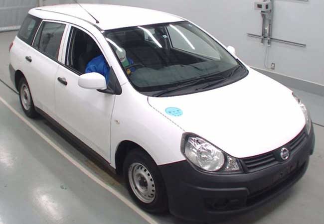 Nissan AD Van