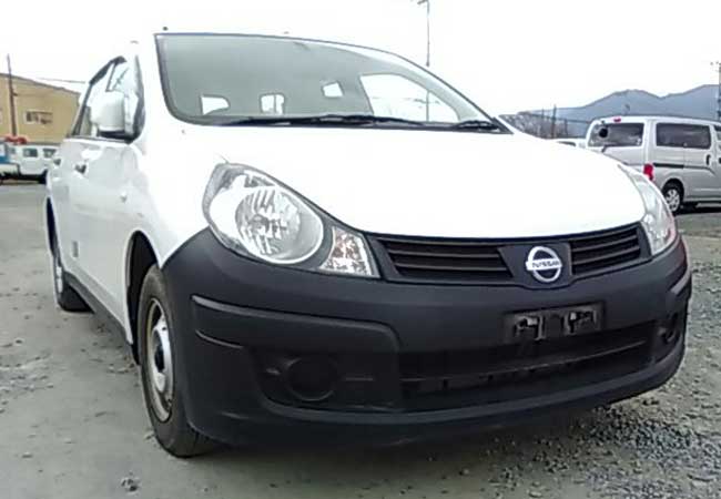 Nissan AD Van