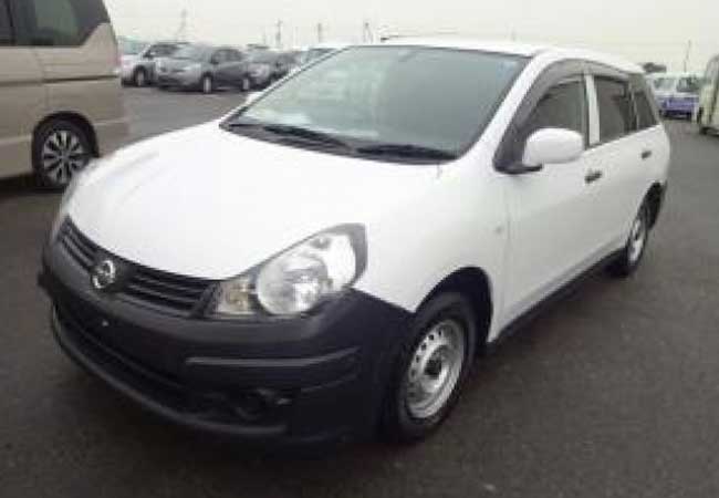Nissan AD Van