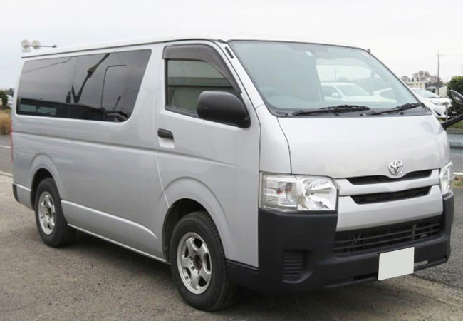 Toyota / Hiace 2015