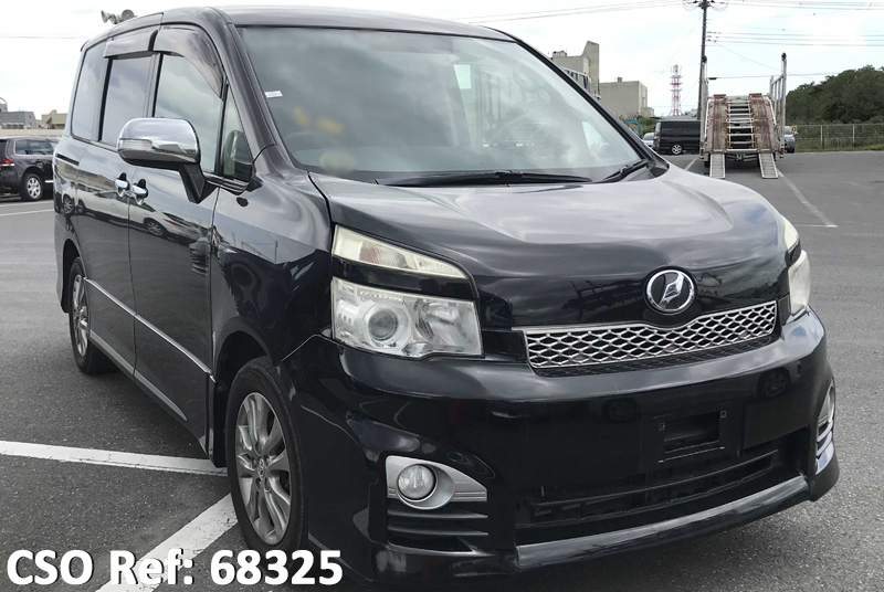 Toyota / Voxy 2012