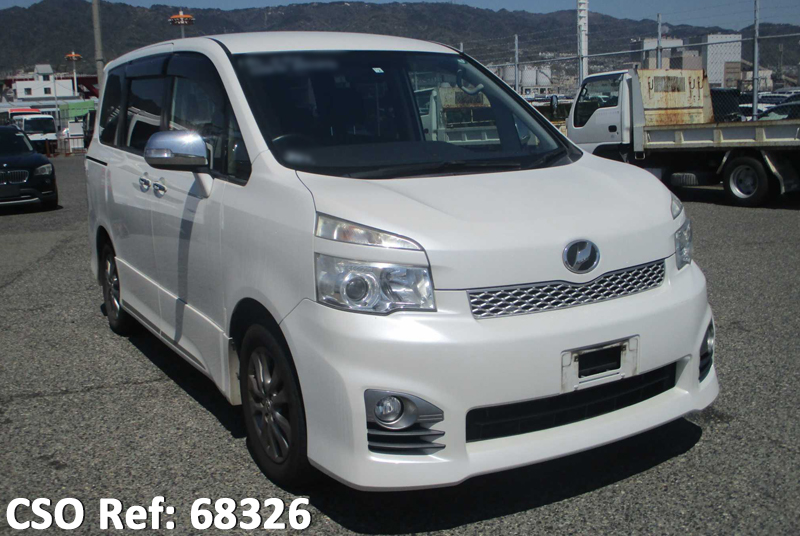 Toyota / Voxy 2012