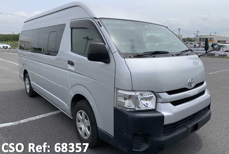 Toyota / Hiace 2015