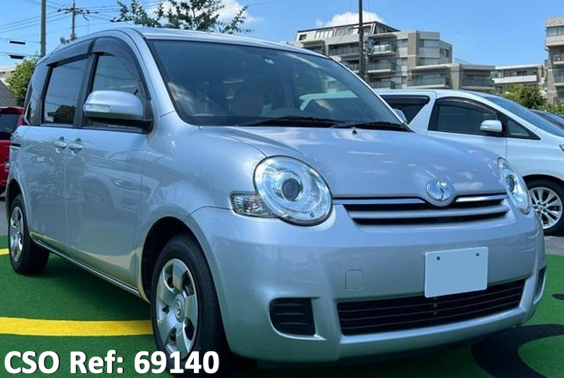 Toyota / Sienta 2014