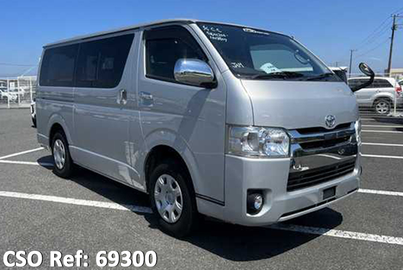 Toyota / Hiace 2018