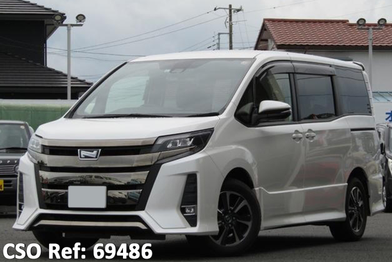 Toyota / Noah 2017