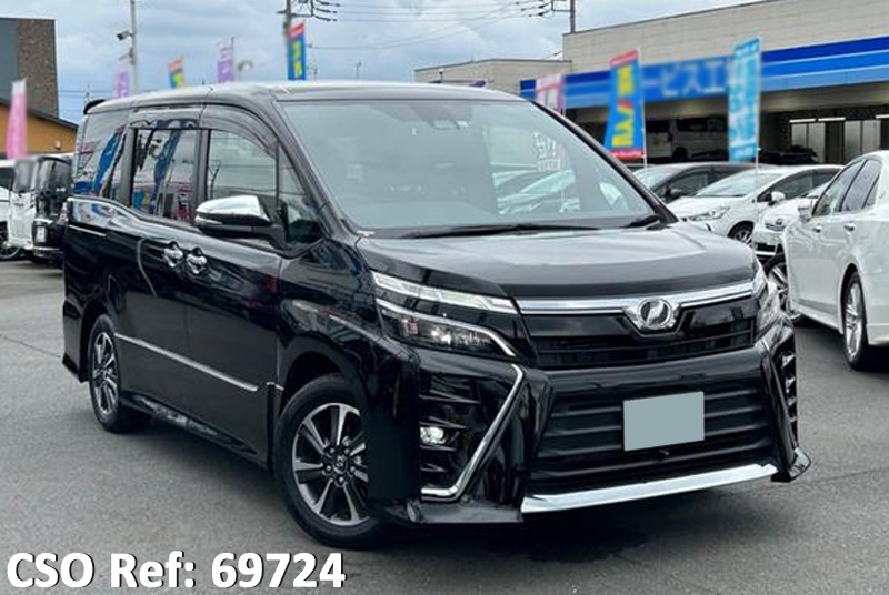 Toyota / Voxy 2018
