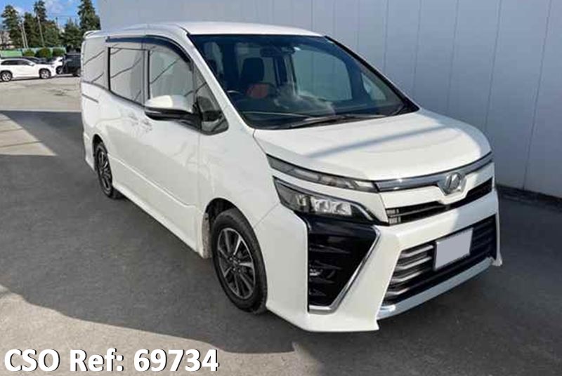 Toyota / Voxy 2017