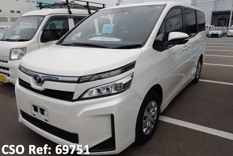 Toyota / Voxy 2018