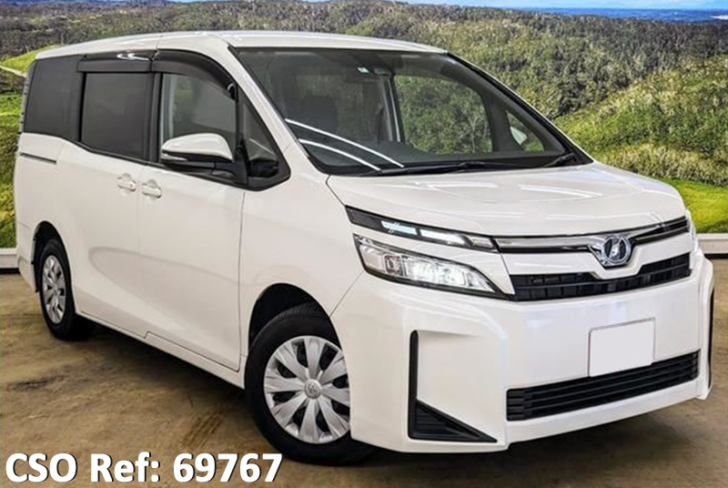 Toyota / Voxy 2018