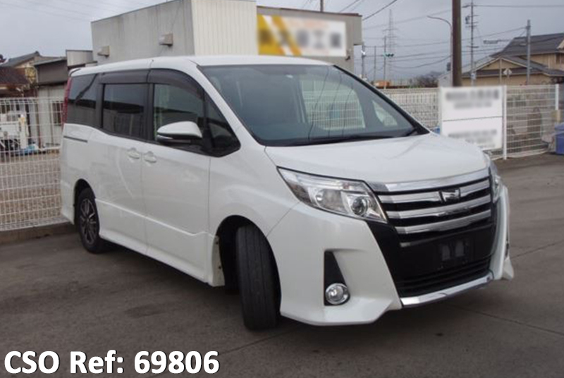 Toyota / Noah 2014