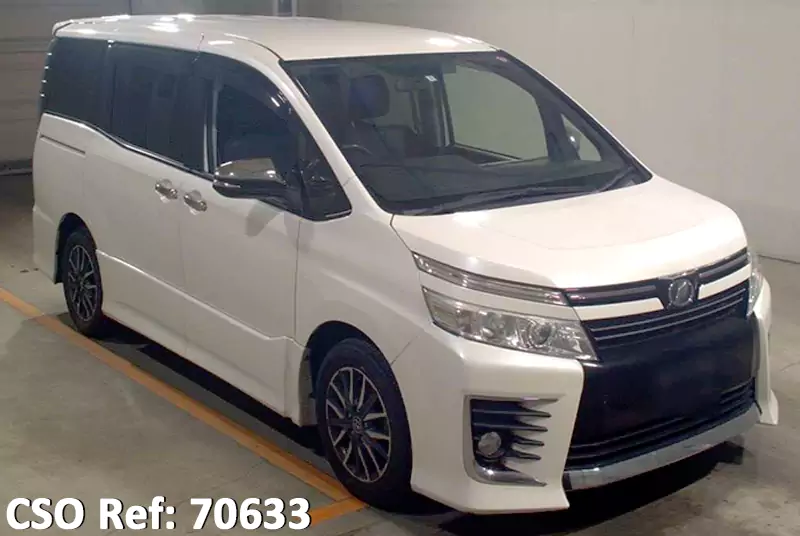 Toyota / Voxy 2015