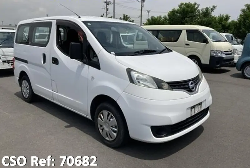 Nissan / NV200  2015
