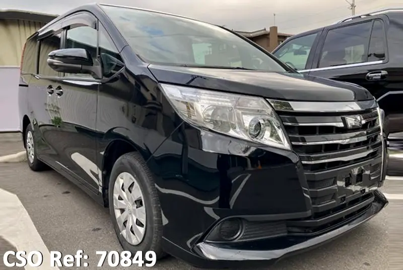 Toyota / Noah 2015