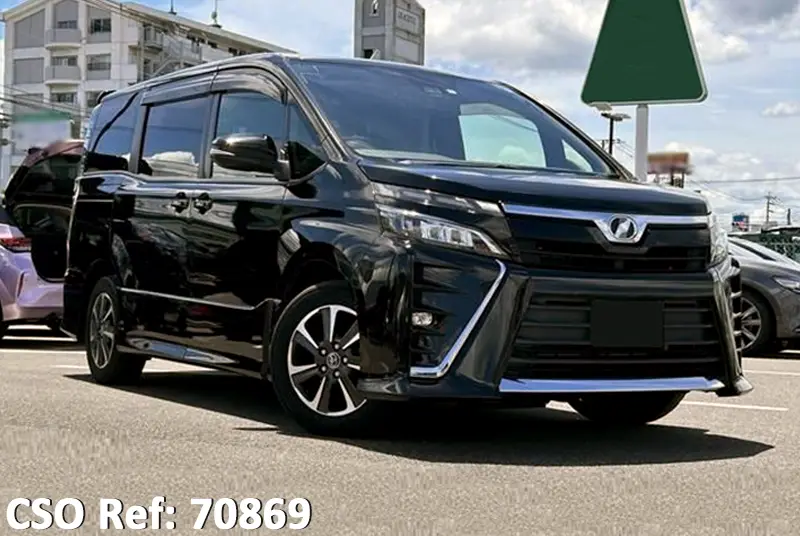 Toyota / Voxy 2017
