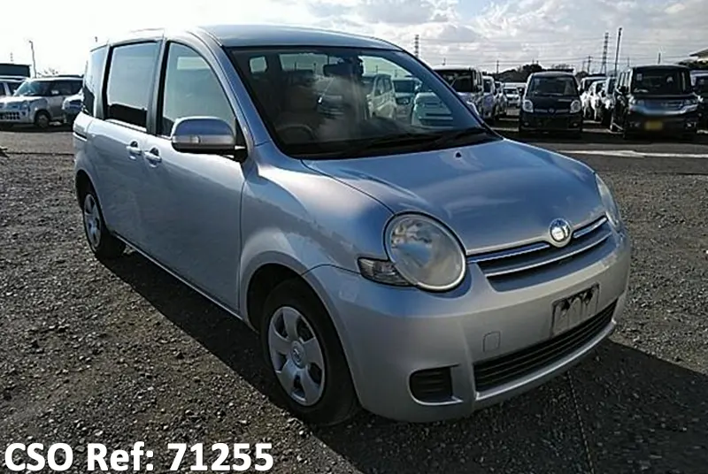 Toyota / Sienta 2012
