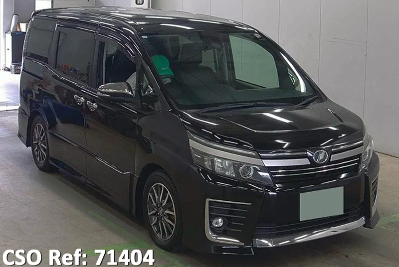 Toyota / Voxy 2016