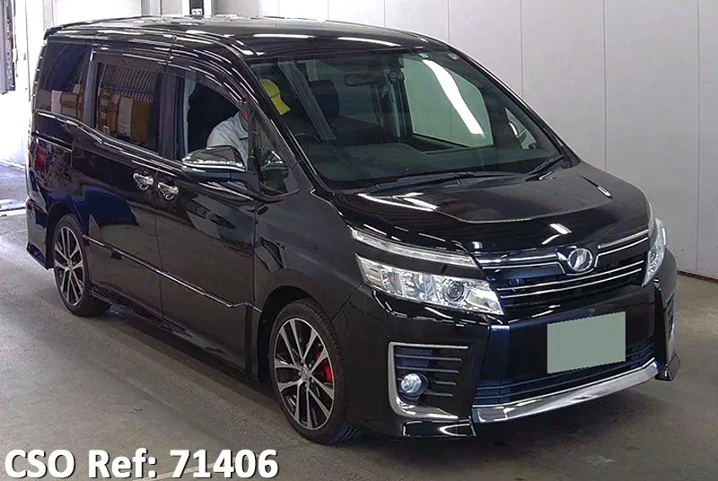 Toyota / Voxy 2015