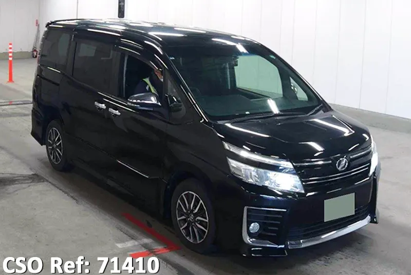Toyota / Voxy 2015