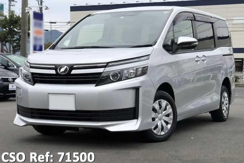 Toyota / Voxy 2015