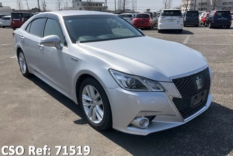 Toyota / Crown 2015