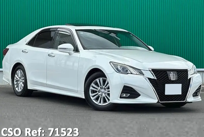Toyota / Crown 2016