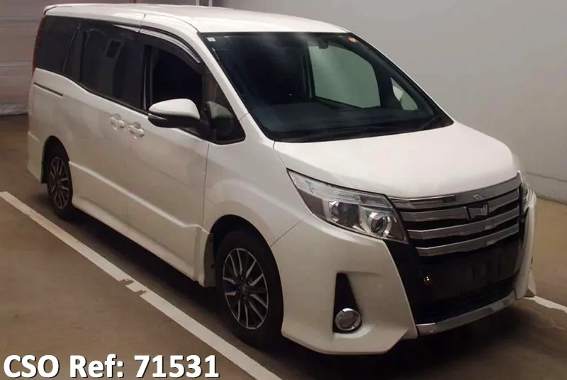 Toyota / Voxy 2015