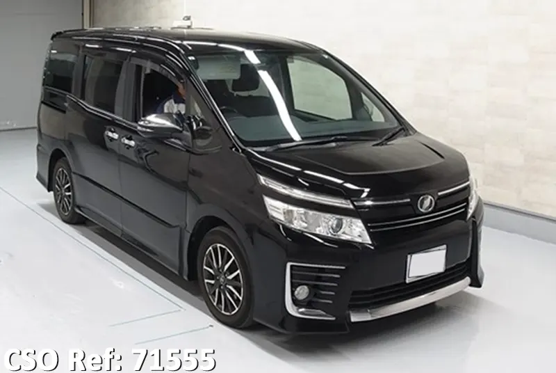Toyota / Voxy 2015