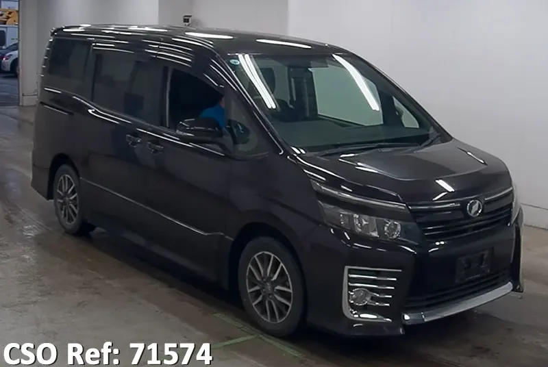 Toyota / Voxy 2015