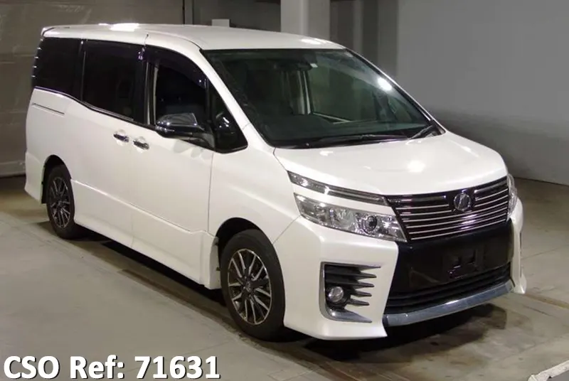 Toyota / Voxy 2016