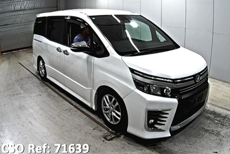 Toyota voxy 2016 White