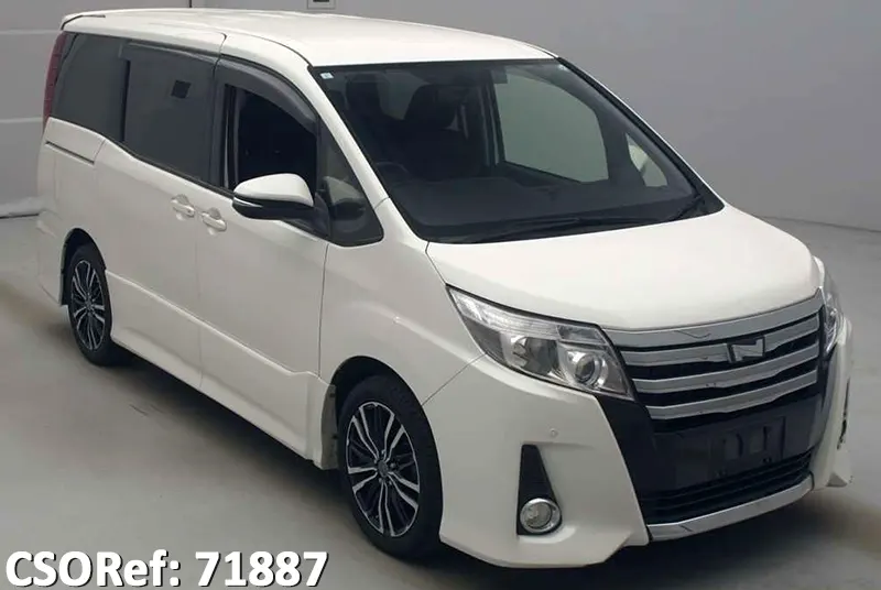 Toyota / Voxy 2015
