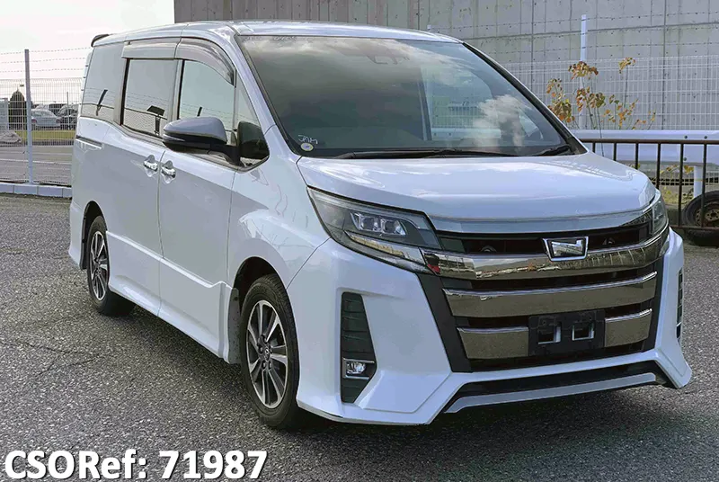 Toyota / Noah 2018