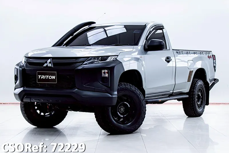 Mitsubishi triton 2020 Gray