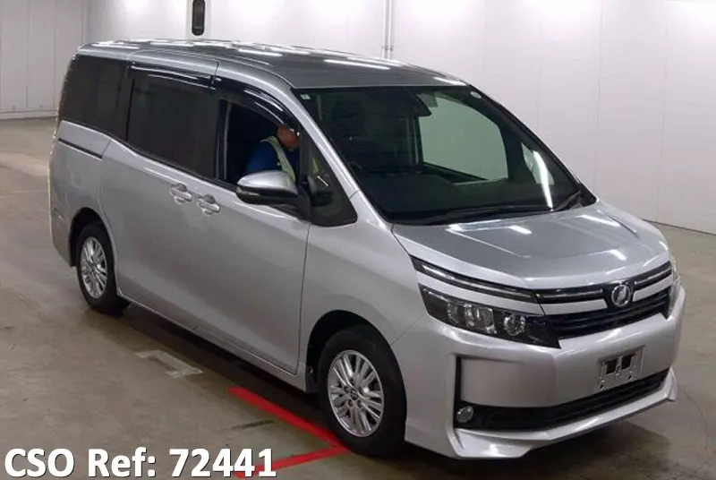 Toyota voxy 2016 Silver