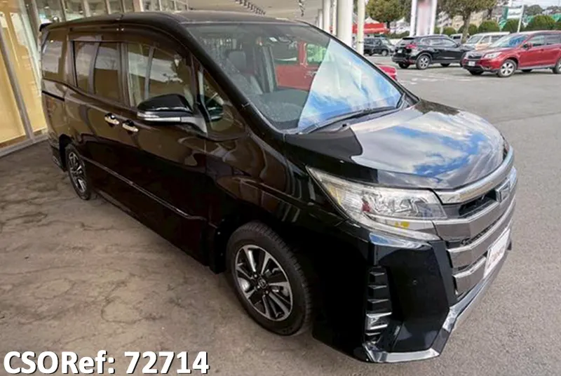 Toyota noah 2019 Black