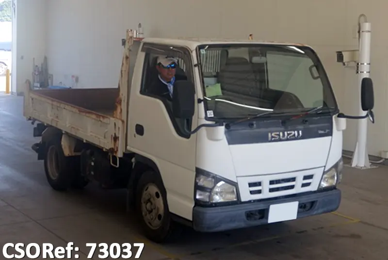 Isuzu elf 2006 White