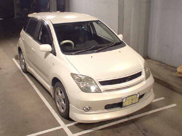 Toyota IST