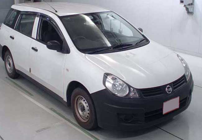 Nissan AD Van