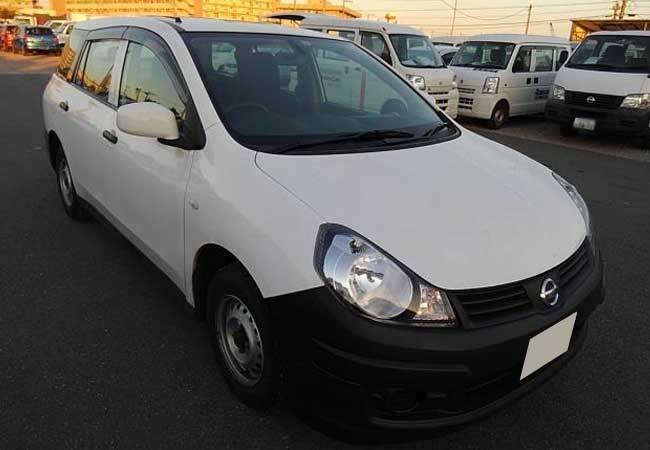 Nissan AD Van
